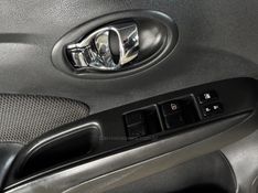NISSAN VERSA 1.6 16V SL 2012/2013 GRIFFCAR MULTIMARCAS DOIS IRMÃOS / Carros no Vale