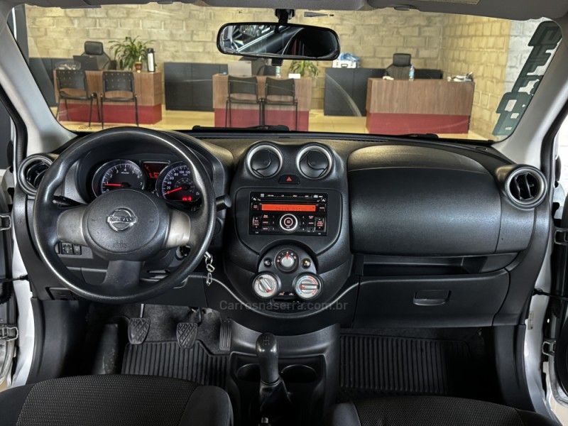 NISSAN VERSA 1.6 16V SL 2012/2013 GRIFFCAR MULTIMARCAS DOIS IRMÃOS / Carros no Vale NISSAN VERSA 1.6 16V SL 2012/2013 GRIFFCAR MULTIMARCAS DOIS IRMÃOS / Carros no Vale