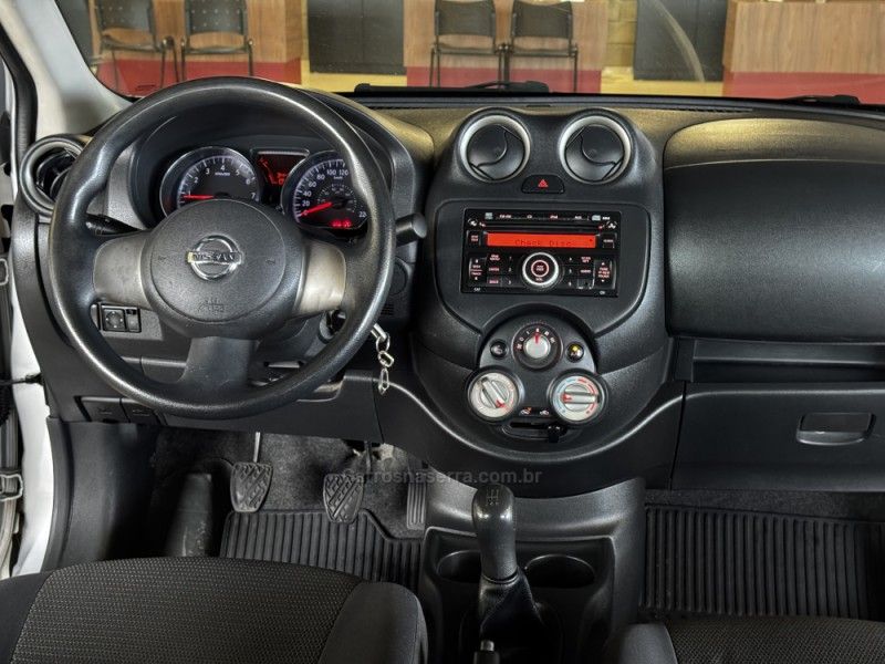 NISSAN VERSA 1.6 16V SL 2012/2013 GRIFFCAR MULTIMARCAS DOIS IRMÃOS / Carros no Vale NISSAN VERSA 1.6 16V SL 2012/2013 GRIFFCAR MULTIMARCAS DOIS IRMÃOS / Carros no Vale