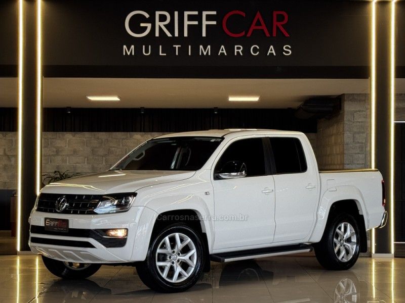 VOLKSWAGEN AMAROK 2.0 HIGHLINE 4X4 CD 16V TURBO INTERCOOLER 2020/2020 GRIFFCAR MULTIMARCAS DOIS IRMÃOS / Carros no Vale