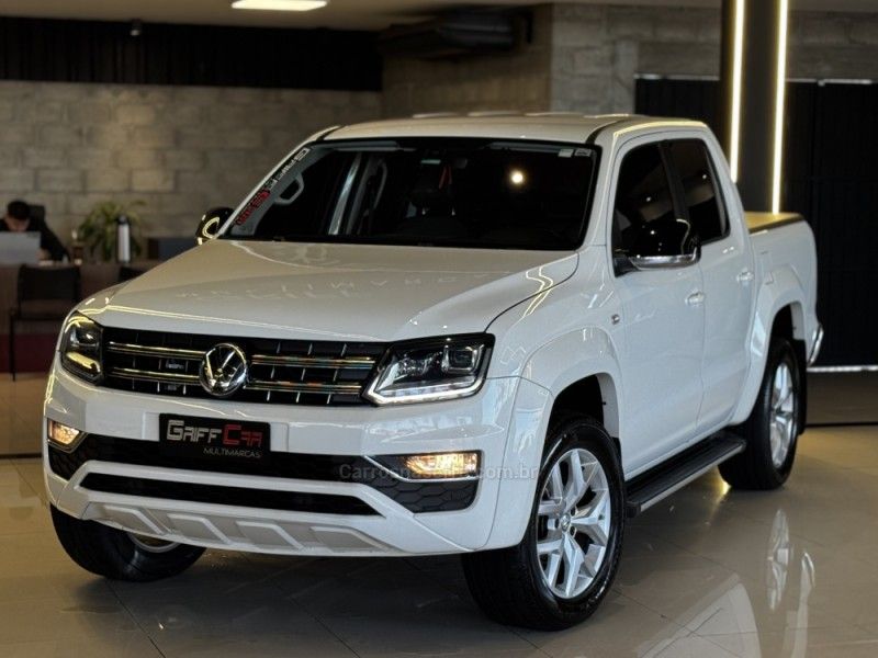 VOLKSWAGEN AMAROK 2.0 HIGHLINE 4X4 CD 16V TURBO INTERCOOLER 2020/2020 GRIFFCAR MULTIMARCAS DOIS IRMÃOS / Carros no Vale