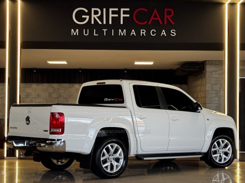 VOLKSWAGEN AMAROK 2.0 HIGHLINE 4X4 CD 16V TURBO INTERCOOLER 2020/2020 GRIFFCAR MULTIMARCAS DOIS IRMÃOS / Carros no Vale