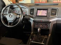 VOLKSWAGEN AMAROK 2.0 HIGHLINE 4X4 CD 16V TURBO INTERCOOLER 2020/2020 GRIFFCAR MULTIMARCAS DOIS IRMÃOS / Carros no Vale