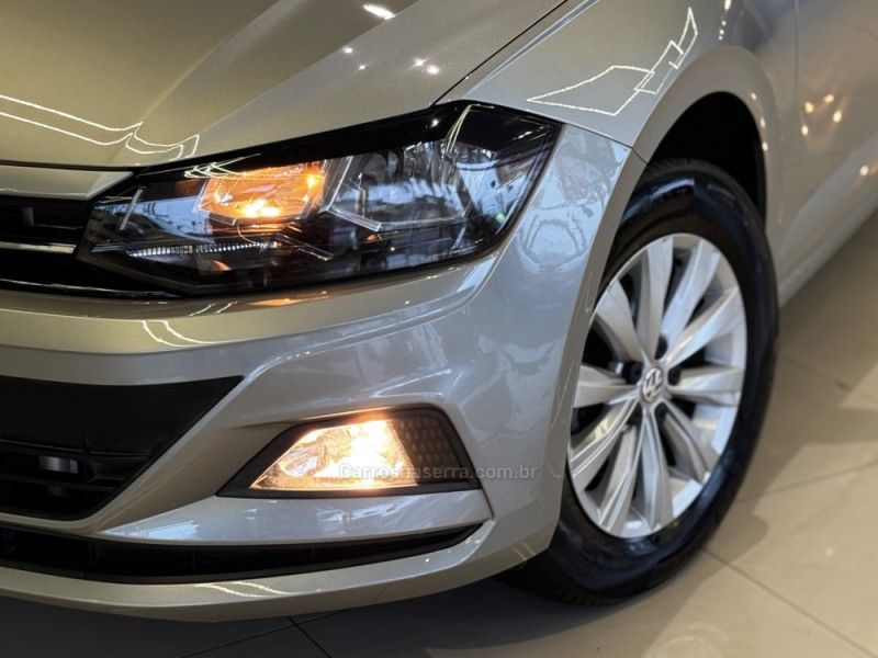 VOLKSWAGEN VIRTUS 1.0 200 TSI COMFORTLINE 2019/2019 GRIFFCAR MULTIMARCAS DOIS IRMÃOS / Carros no Vale
