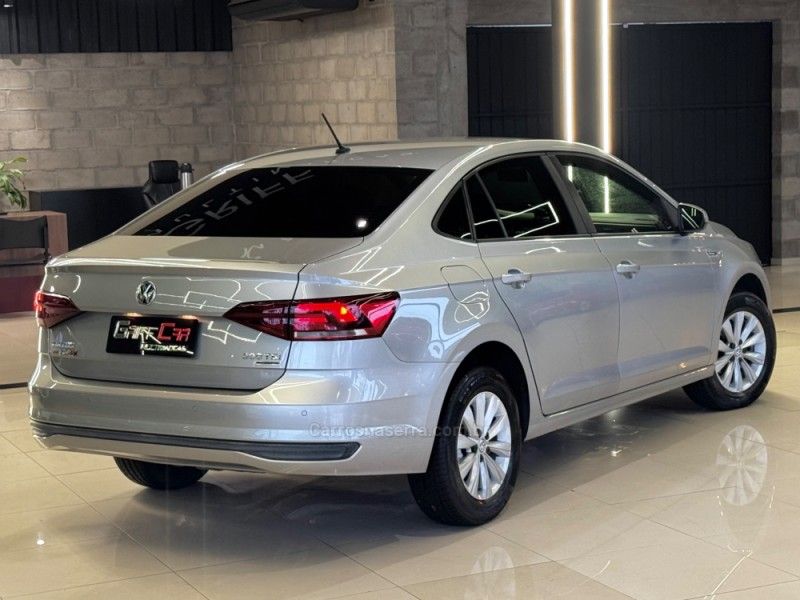 VOLKSWAGEN VIRTUS 1.0 200 TSI COMFORTLINE 2019/2019 GRIFFCAR MULTIMARCAS DOIS IRMÃOS / Carros no Vale