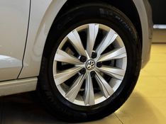 VOLKSWAGEN VIRTUS 1.0 200 TSI COMFORTLINE 2019/2019 GRIFFCAR MULTIMARCAS DOIS IRMÃOS / Carros no Vale