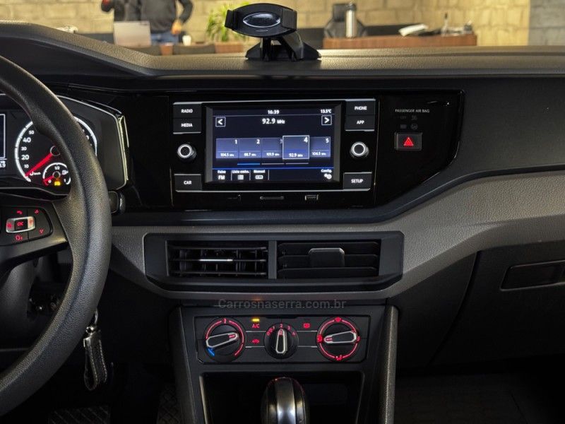 VOLKSWAGEN VIRTUS 1.0 200 TSI COMFORTLINE 2019/2019 GRIFFCAR MULTIMARCAS DOIS IRMÃOS / Carros no Vale