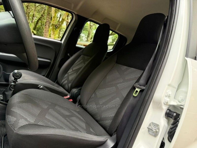 FIAT MOBI 1.0 8V EVO LIKE 2022/2023 KASPER VEÍCULOS DOIS IRMÃOS / Carros no Vale