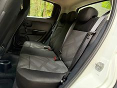 FIAT MOBI 1.0 8V EVO LIKE 2022/2023 KASPER VEÍCULOS DOIS IRMÃOS / Carros no Vale