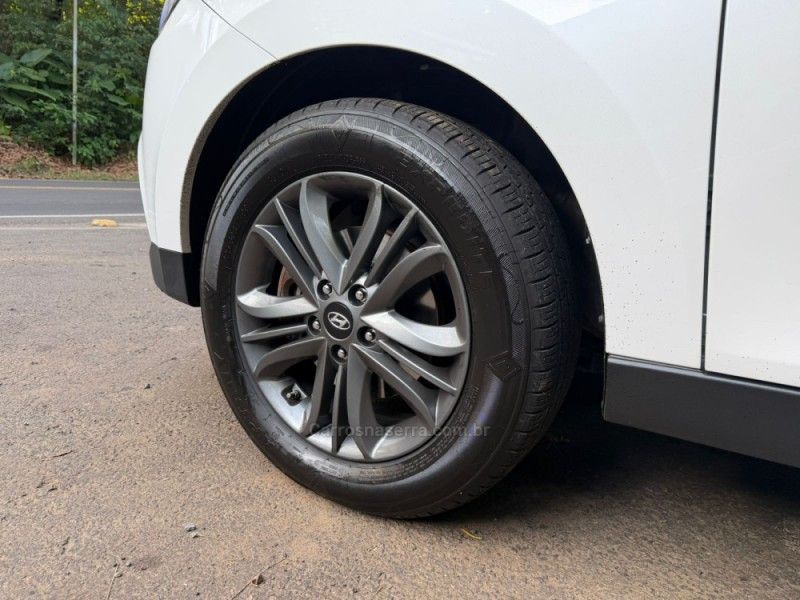 HYUNDAI IX35 2.0 GL 4X2 16V 2019/2020 KASPER VEÍCULOS DOIS IRMÃOS / Carros no Vale