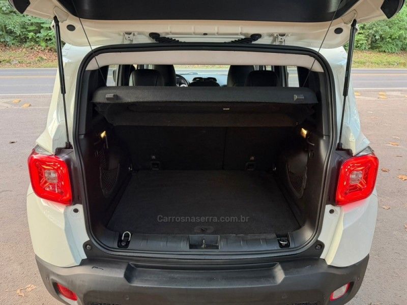JEEP RENEGADE 1.8 16V LONGITUDE 2021/2021 KASPER VEÍCULOS DOIS IRMÃOS / Carros no Vale JEEP RENEGADE 1.8 16V LONGITUDE 2021/2021 KASPER VEÍCULOS DOIS IRMÃOS / Carros no Vale