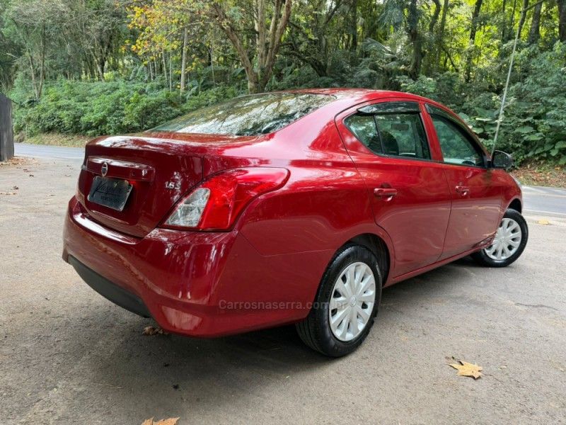 NISSAN VERSA 1.6 16V S 2019/2020 KASPER VEÍCULOS DOIS IRMÃOS / Carros no Vale