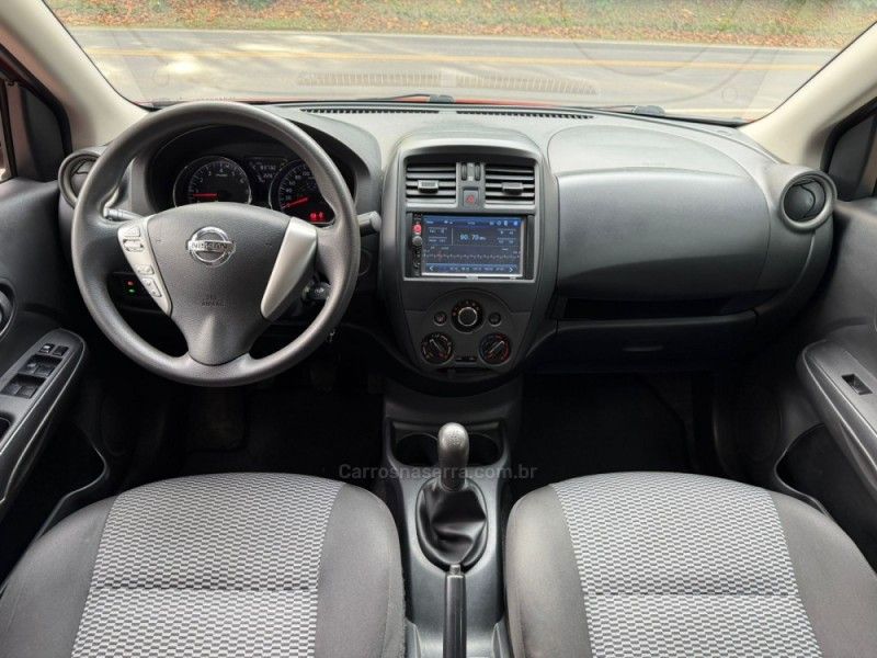 NISSAN VERSA 1.6 16V S 2019/2020 KASPER VEÍCULOS DOIS IRMÃOS / Carros no Vale