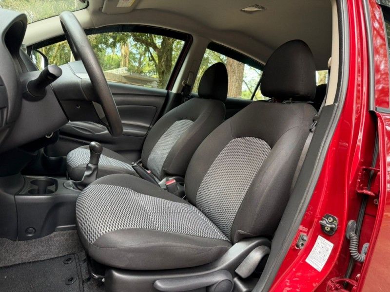 NISSAN VERSA 1.6 16V S 2019/2020 KASPER VEÍCULOS DOIS IRMÃOS / Carros no Vale