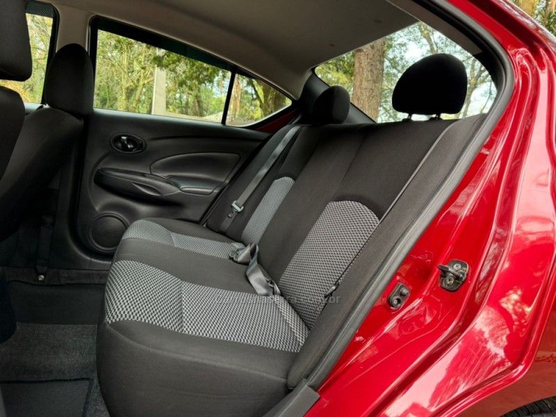 NISSAN VERSA 1.6 16V S 2019/2020 KASPER VEÍCULOS DOIS IRMÃOS / Carros no Vale