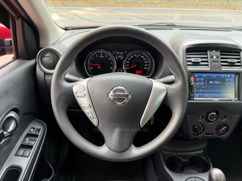 NISSAN VERSA 1.6 16V S 2019/2020 KASPER VEÍCULOS DOIS IRMÃOS / Carros no Vale