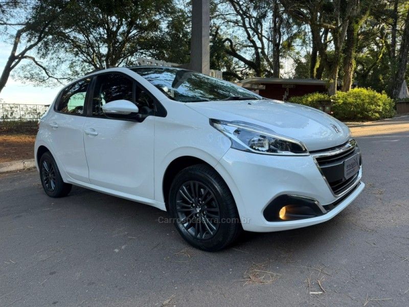 PEUGEOT 208 1.2 ALLURE 12V 2018/2018 KASPER VEÍCULOS DOIS IRMÃOS / Carros no Vale