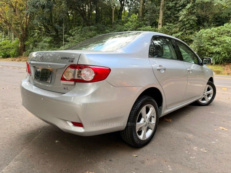 TOYOTA COROLLA 2.0 XEI 16V 2011/2012 KASPER VEÍCULOS DOIS IRMÃOS / Carros no Vale