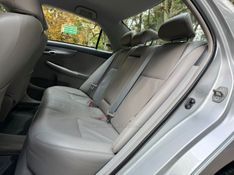 TOYOTA COROLLA 2.0 XEI 16V 2011/2012 KASPER VEÍCULOS DOIS IRMÃOS / Carros no Vale