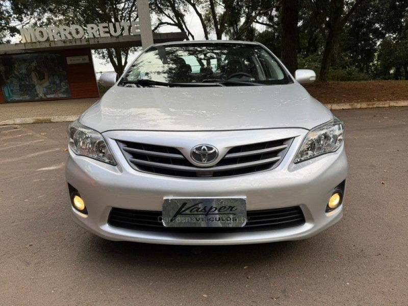 TOYOTA COROLLA 2.0 XEI 16V 2011/2012 KASPER VEÍCULOS DOIS IRMÃOS / Carros no Vale