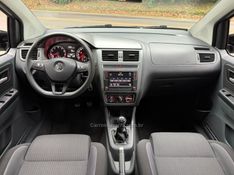 VOLKSWAGEN FOX 1.6 CONNECT 8V 2018/2019 KASPER VEÍCULOS DOIS IRMÃOS / Carros no Vale