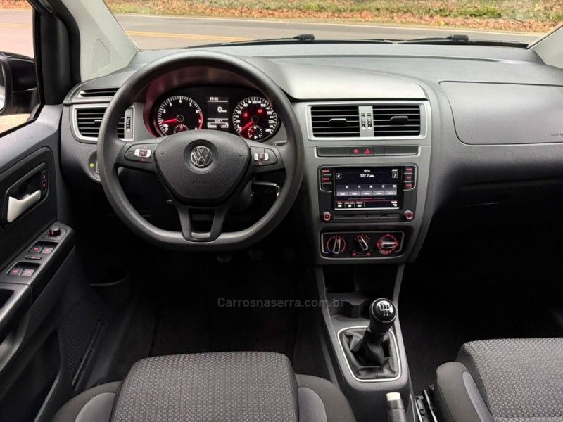 VOLKSWAGEN FOX 1.6 CONNECT 8V 2018/2019 KASPER VEÍCULOS DOIS IRMÃOS / Carros no Vale VOLKSWAGEN FOX 1.6 CONNECT 8V 2018/2019 KASPER VEÍCULOS DOIS IRMÃOS / Carros no Vale
