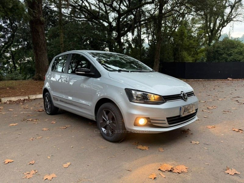 VOLKSWAGEN FOX 1.6 CONNECT 8V 2018/2019 KASPER VEÍCULOS DOIS IRMÃOS / Carros no Vale VOLKSWAGEN FOX 1.6 CONNECT 8V 2018/2019 KASPER VEÍCULOS DOIS IRMÃOS / Carros no Vale