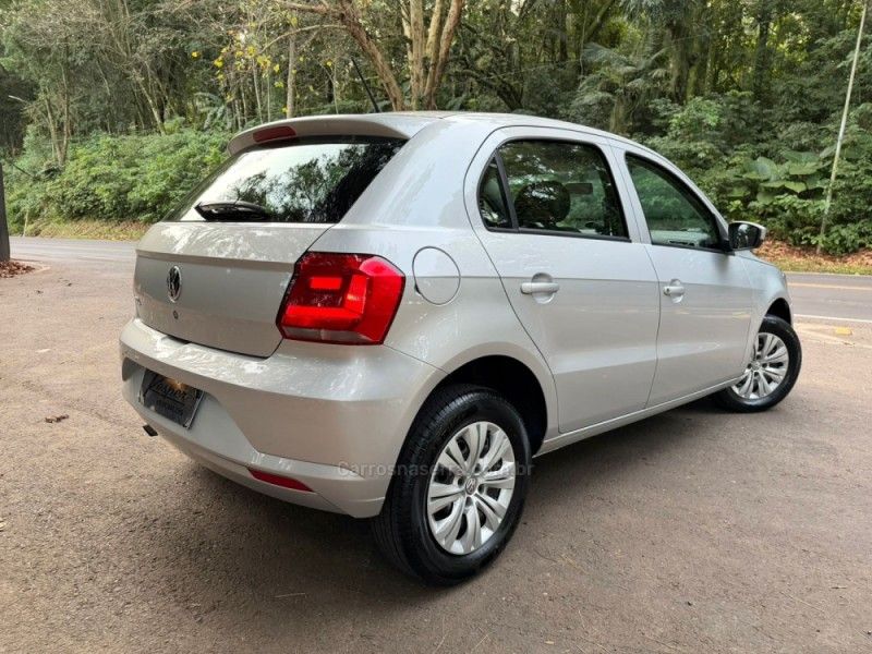 VOLKSWAGEN GOL 1.0 12V MPI TOTALFLEX TRENDLINE 2018/2018 KASPER VEÍCULOS DOIS IRMÃOS / Carros no Vale
