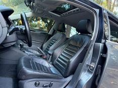 VOLKSWAGEN JETTA 2.0 TSI HIGHLINE 211CV DSG 2016/2017 KASPER VEÍCULOS DOIS IRMÃOS / Carros no Vale