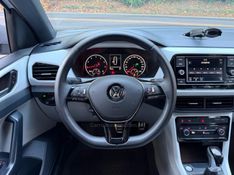 VOLKSWAGEN T-CROSS 1.4 HIGHLINE TSI 16V 2019/2020 KASPER VEÍCULOS DOIS IRMÃOS / Carros no Vale