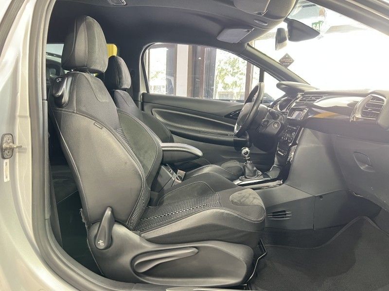 CITROËN DS3 1.6 THP 16V 2013/2013 PRIME MULTIMARCAS CAXIAS DO SUL / Carros no Vale CITROËN DS3 1.6 THP 16V 2013/2013 PRIME MULTIMARCAS CAXIAS DO SUL / Carros no Vale
