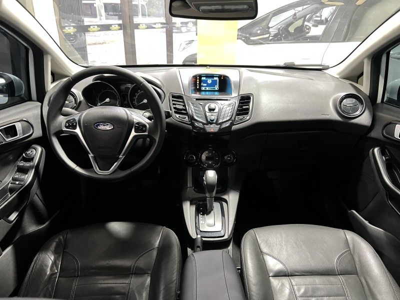 FORD FIESTA 1.6 TITANIUM HATCH 16V 2015/2015 PRIME MULTIMARCAS CAXIAS DO SUL / Carros no Vale FORD FIESTA 1.6 TITANIUM HATCH 16V 2015/2015 PRIME MULTIMARCAS CAXIAS DO SUL / Carros no Vale