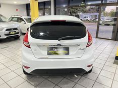 FORD FIESTA 1.6 TITANIUM HATCH 16V 2015/2015 PRIME MULTIMARCAS CAXIAS DO SUL / Carros no Vale
