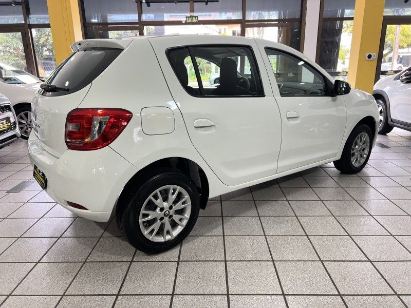 RENAULT SANDERO 1.0 AUTHENTIQUE 12V 2018/2019 PRIME MULTIMARCAS CAXIAS DO SUL / Carros no Vale