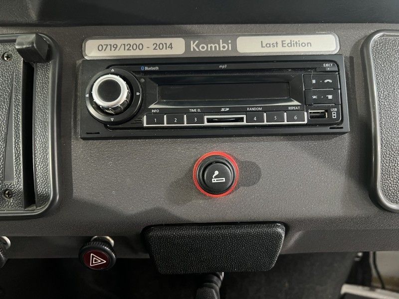 VOLKSWAGEN KOMBI 1.4 LAST EDITION 8V 2014/2014 PRIME MULTIMARCAS CAXIAS DO SUL / Carros no Vale VOLKSWAGEN KOMBI 1.4 LAST EDITION 8V 2014/2014 PRIME MULTIMARCAS CAXIAS DO SUL / Carros no Vale