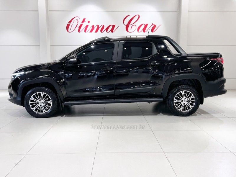 FIAT STRADA 1.0 RANCH CD 12V TURBO 2022/2023 ÓTIMA CAR FLORES DA CUNHA / Carros no Vale