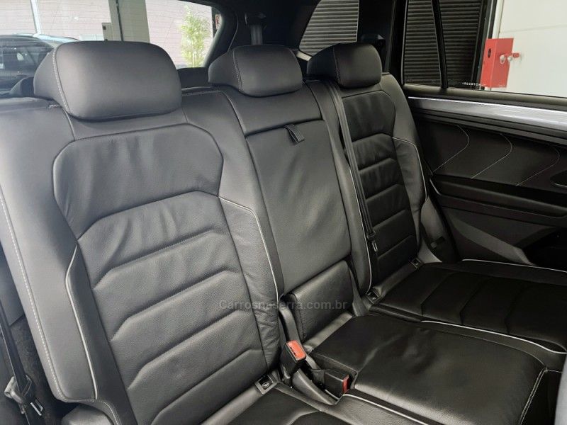 VOLKSWAGEN TIGUAN 2.0 ALLSPACE R-LINE 350 TSI 4X4 2019/2020 ÓTIMA CAR FLORES DA CUNHA / Carros no Vale