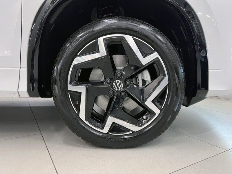 VOLKSWAGEN TIGUAN 2.0 TSI R-LINE 350 16V 2026/2026 ÓTIMA CAR FLORES DA CUNHA / Carros no Vale