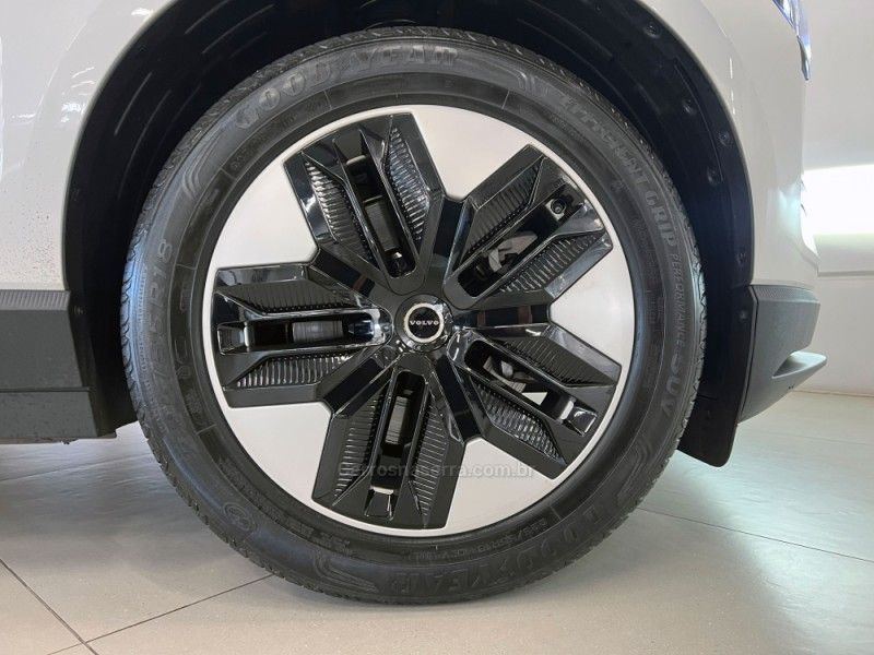 VOLVO EX30 CORE EXTENDED RANGE 2024/2024 ÓTIMA CAR FLORES DA CUNHA / Carros no Vale VOLVO EX30 CORE EXTENDED RANGE 2024/2024 ÓTIMA CAR FLORES DA CUNHA / Carros no Vale