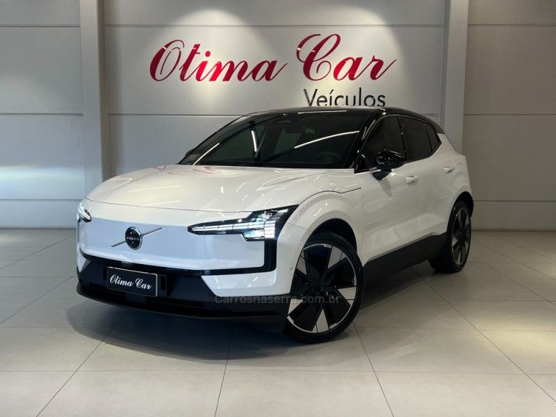 VOLVO EX30 ULTRA EXTENDED RANGE 2024/2024 ÓTIMA CAR FLORES DA CUNHA / Carros no Vale