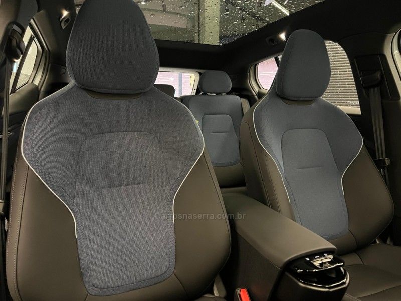 VOLVO EX30 ULTRA EXTENDED RANGE 2024/2024 ÓTIMA CAR FLORES DA CUNHA / Carros no Vale