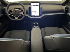VOLVO EX30 ULTRA EXTENDED RANGE 2024/2024 ÓTIMA CAR FLORES DA CUNHA / Carros no Vale