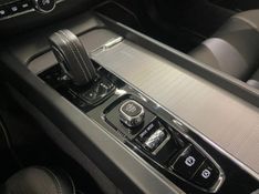VOLVO XC60 2.0 T8 R DESIGN HYBRID 2019/2020 ÓTIMA CAR FLORES DA CUNHA / Carros no Vale