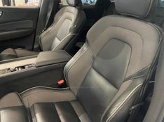 VOLVO XC60 2.0 T8 R DESIGN HYBRID 2019/2020 ÓTIMA CAR FLORES DA CUNHA / Carros no Vale