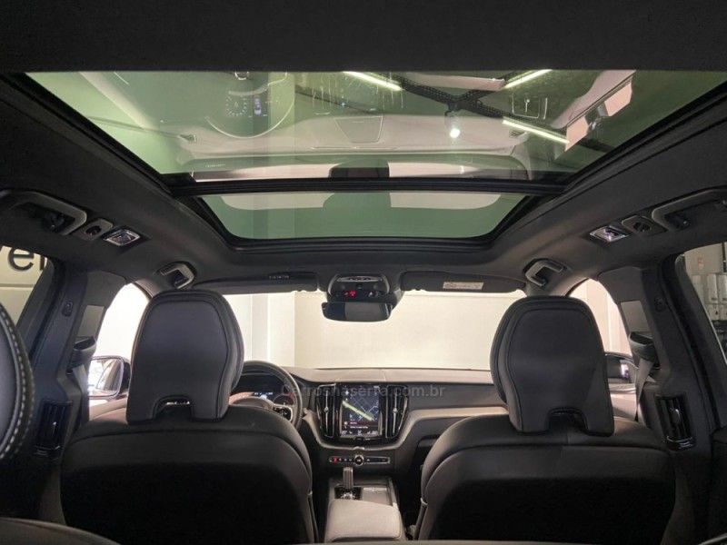 VOLVO XC60 2.0 T8 R DESIGN HYBRID 2019/2020 ÓTIMA CAR FLORES DA CUNHA / Carros no Vale