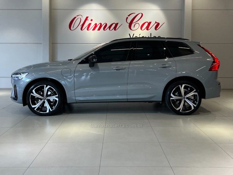 VOLVO XC60 2.0 T8 ULTIMATE DARK AWD HIBRIDO 2024/2024 ÓTIMA CAR FLORES DA CUNHA / Carros no Vale VOLVO XC60 2.0 T8 ULTIMATE DARK AWD HIBRIDO 2024/2024 ÓTIMA CAR FLORES DA CUNHA / Carros no Vale