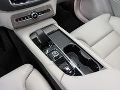 VOLVO XC90 2.0 T8 RECHARGE PLUS AWD 2022/2023 ÓTIMA CAR FLORES DA CUNHA / Carros no Vale