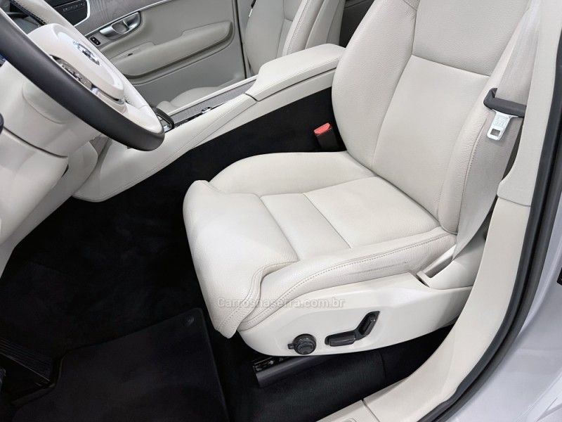 VOLVO XC90 2.0 T8 RECHARGE PLUS AWD 2022/2023 ÓTIMA CAR FLORES DA CUNHA / Carros no Vale VOLVO XC90 2.0 T8 RECHARGE PLUS AWD 2022/2023 ÓTIMA CAR FLORES DA CUNHA / Carros no Vale