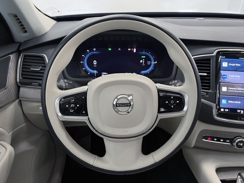 VOLVO XC90 2.0 T8 RECHARGE PLUS AWD 2022/2023 ÓTIMA CAR FLORES DA CUNHA / Carros no Vale VOLVO XC90 2.0 T8 RECHARGE PLUS AWD 2022/2023 ÓTIMA CAR FLORES DA CUNHA / Carros no Vale