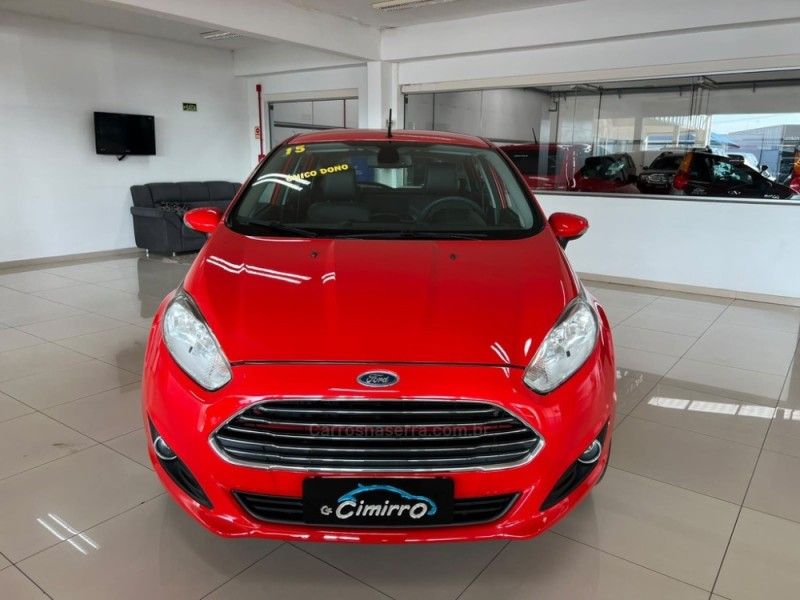 FORD FIESTA 1.6 TITANIUM HATCH 16V 2014/2015 CIMIRRO AUTOMÓVEIS TAQUARA / Carros no Vale